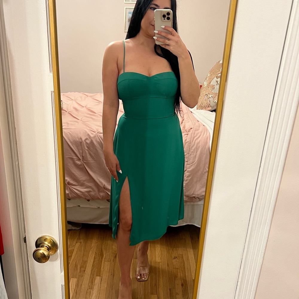 Socialite Green Midi Dress